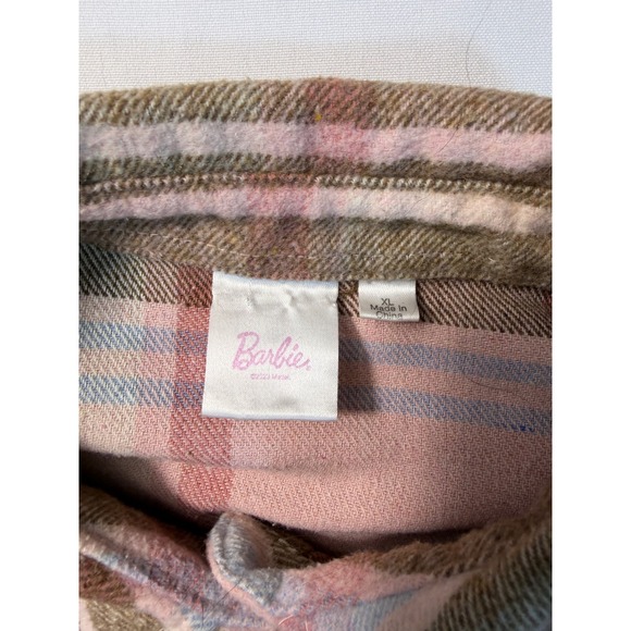 Barbie Mattel Womens XL Pink Plaid Shacket Flannel Shirt Jacket Back Graphic - Picture 9 of 9